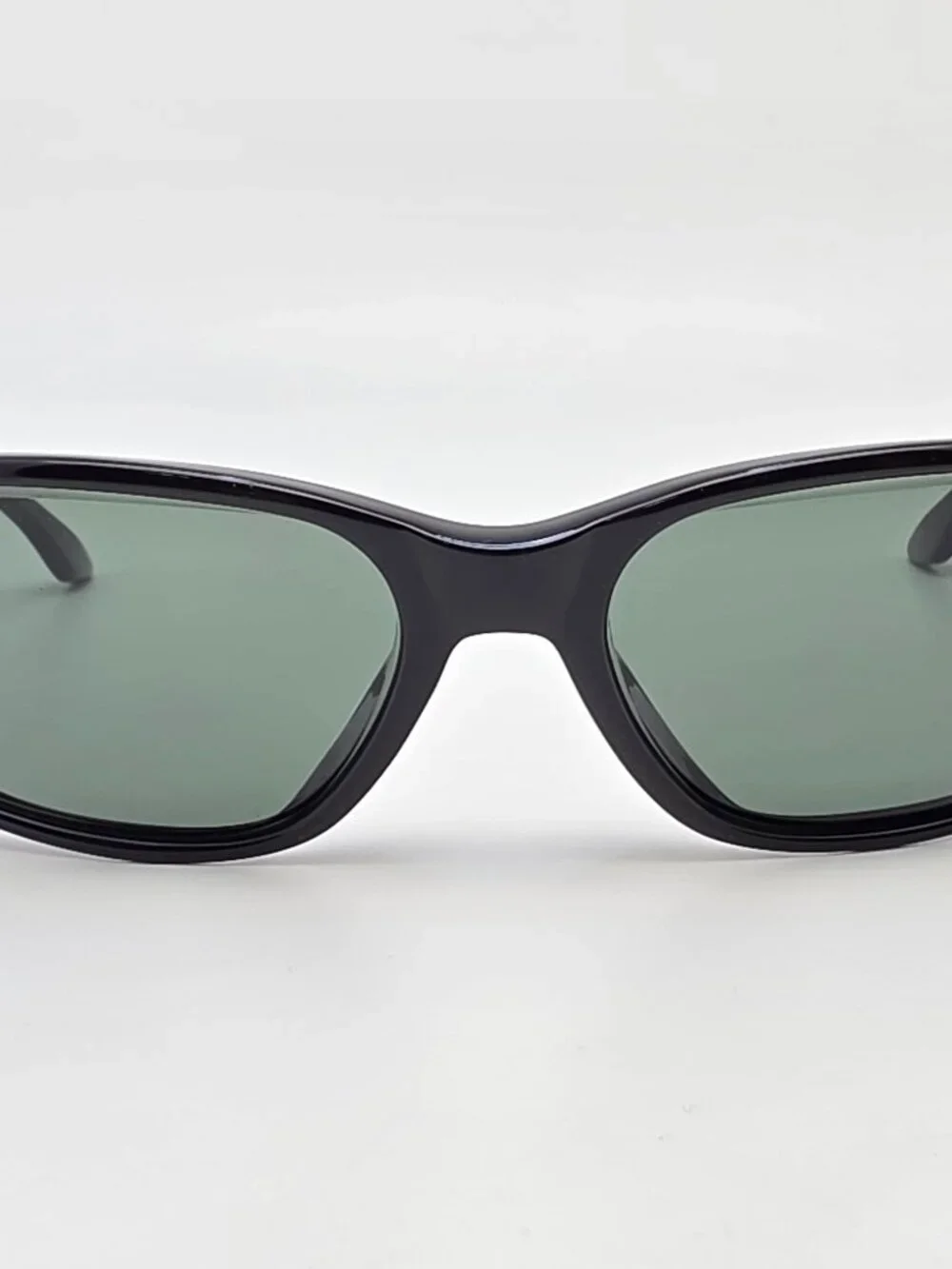 Ray-Ban B&L W3095 Gloss Black Frame G-15 Green Mineral Glass Lens Sunglasses